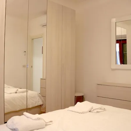 Via Custodi - Navigli House Selection Apartman Milánó